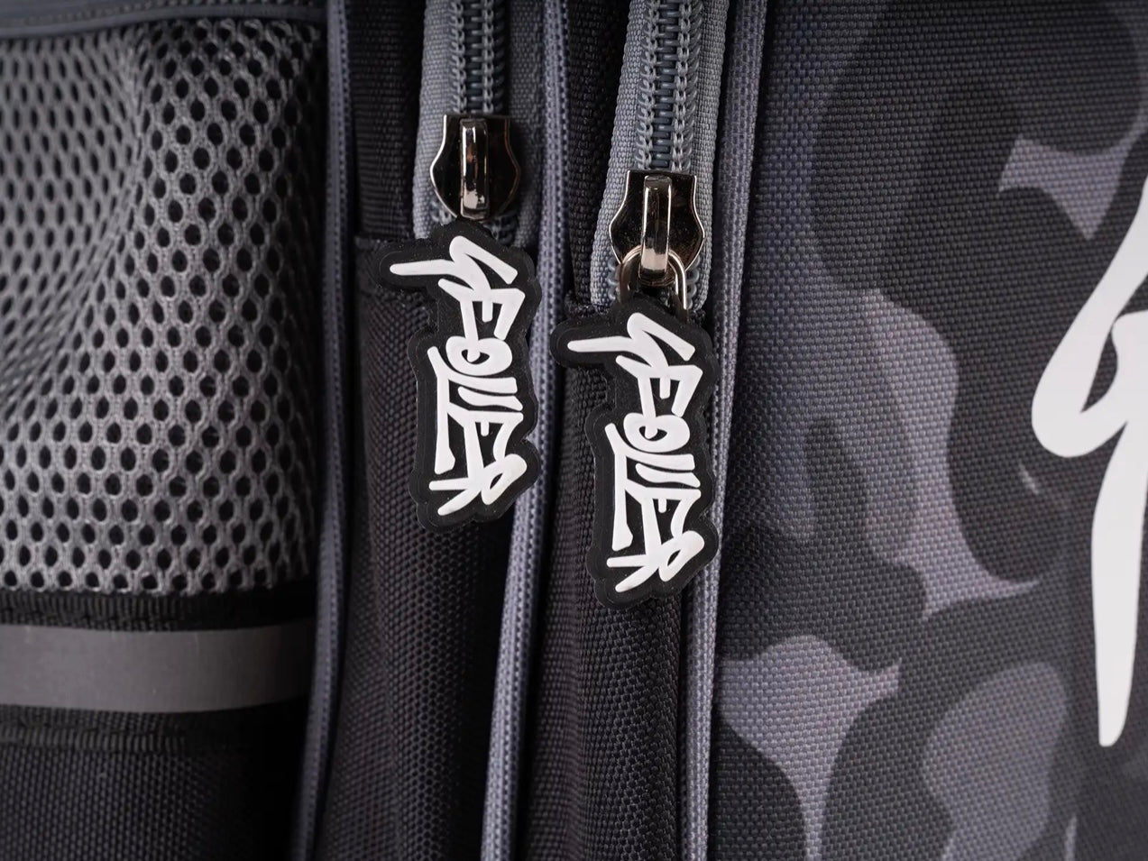 Zaino scuola Camouflage Geolier con cuffie omaggio Colourbook