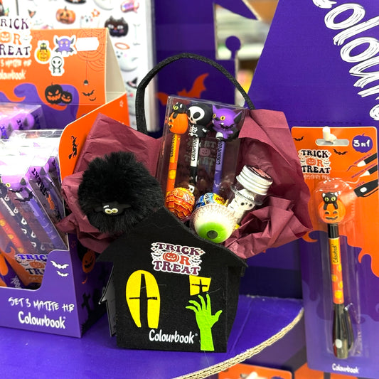 Set cancelleria Halloween con Omaggio - Colourbook